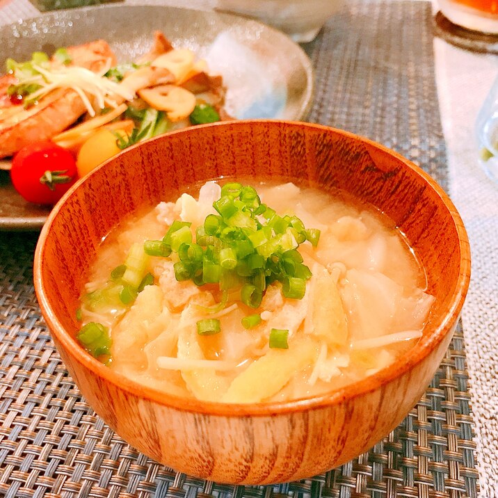 朝食にも☆キャベツとえのきと油揚げのお味噌汁